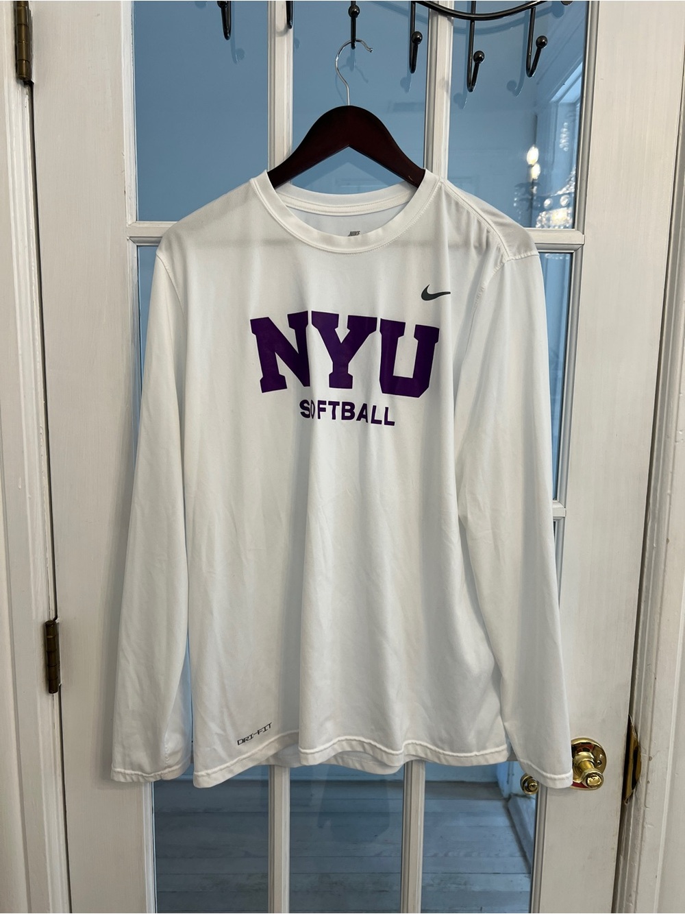 NIKE Women’s NYU Softball White Dri-FIT Long Sleeve Performance Tee XL